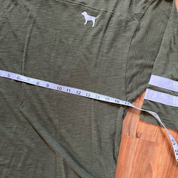 VS Pink Tee - Picture 2 of 5